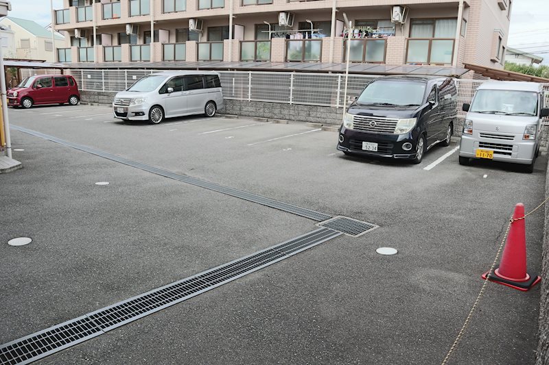 エスポワール(尼崎) 駐車場