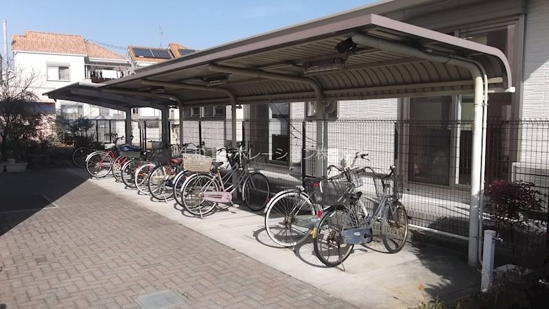 グリーンテラス園田 駐輪場