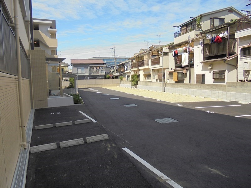 ザクシフ 駐車場