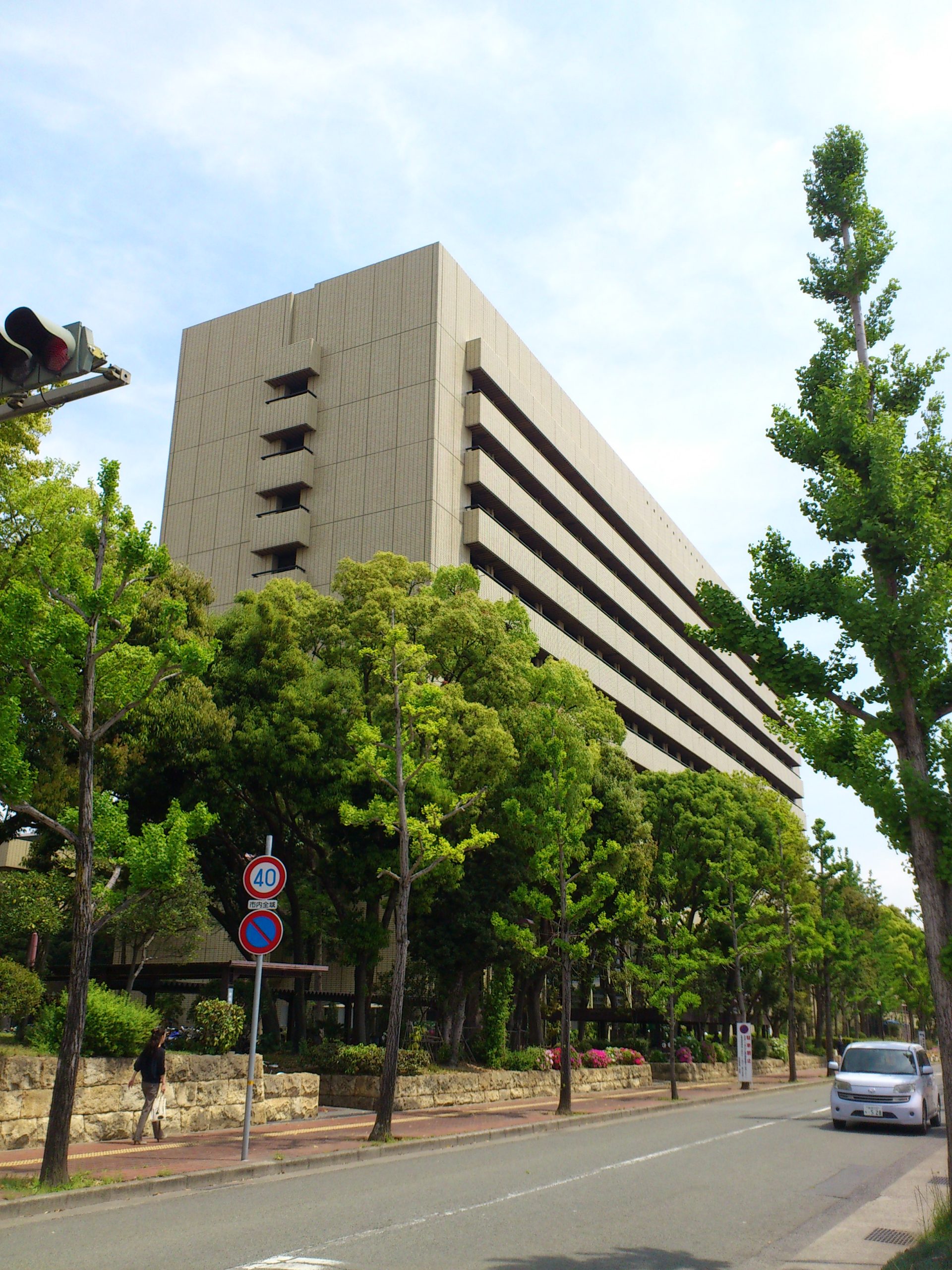 エルグランコウショウ 役所：姫路市役所　436m