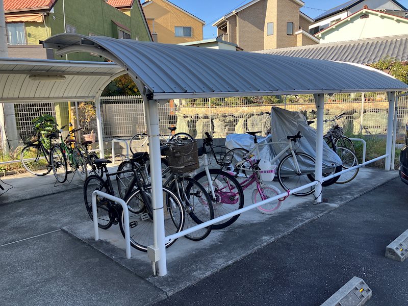 リュクス西明石Ⅱ 駐輪場