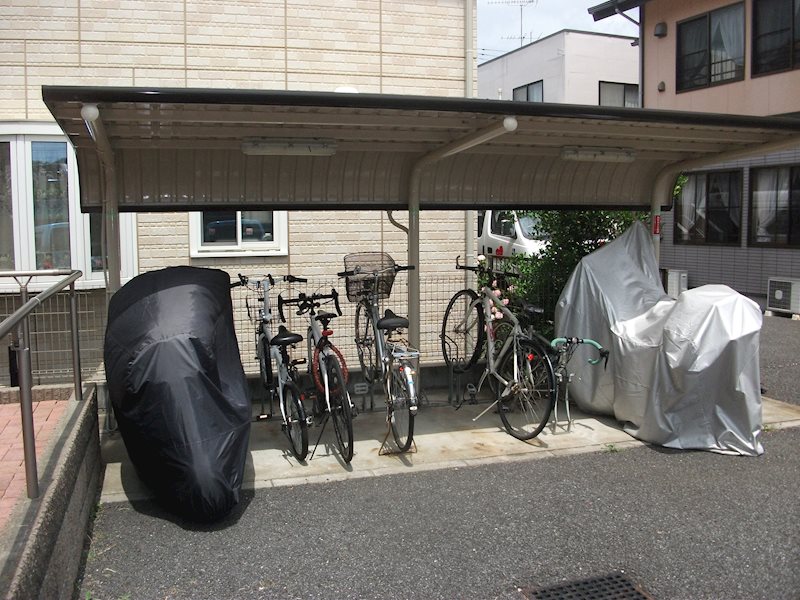 オリエンス 駐輪場