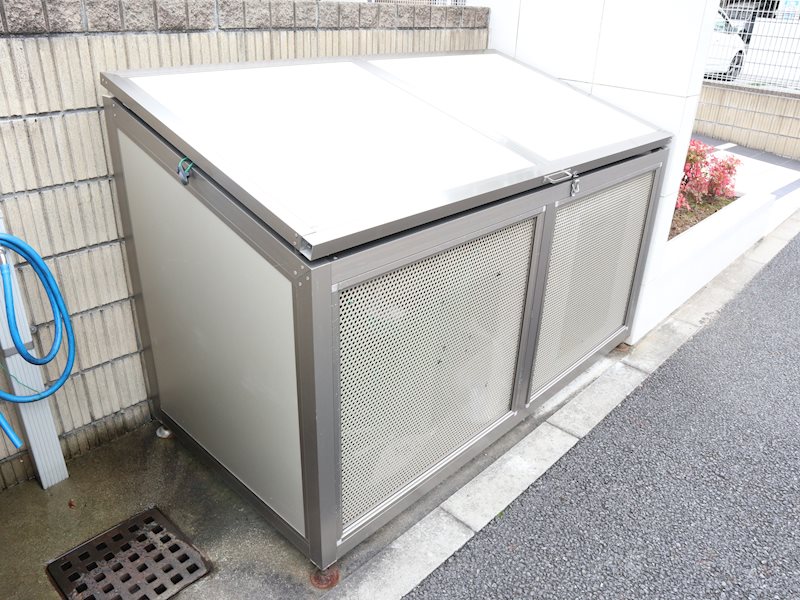 SOPHIA COURT(東京) ゴミ置き場