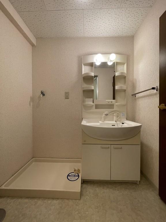 シェモア鶴見緑地 同仕様写真（リビング）