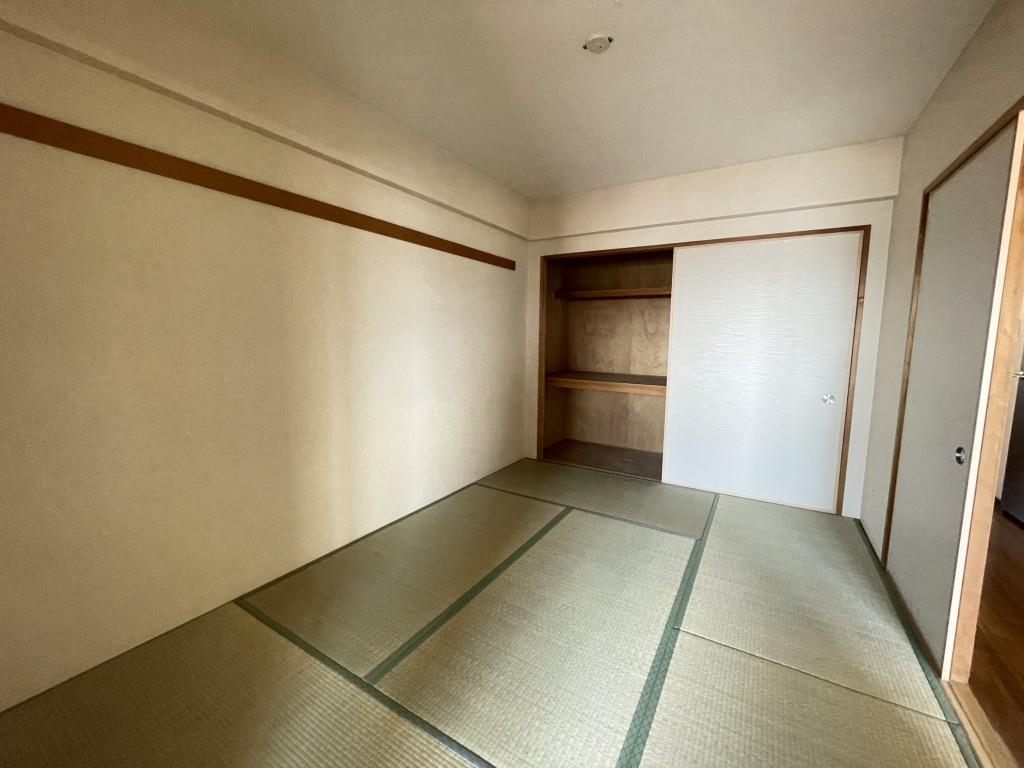 シェモア鶴見緑地 現地写真（玄関）