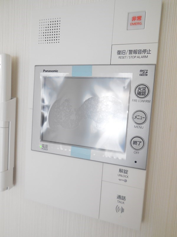 ラルシェパルク新大阪 TVモニター付きインターホン