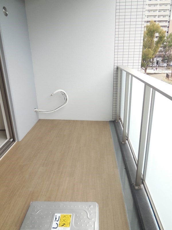 ラルシェパルク新大阪 バルコニー
