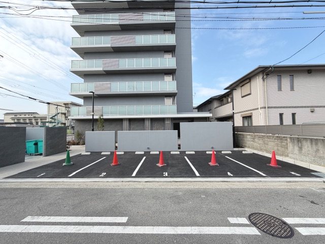 アトリエール堺寺地町 駐車場