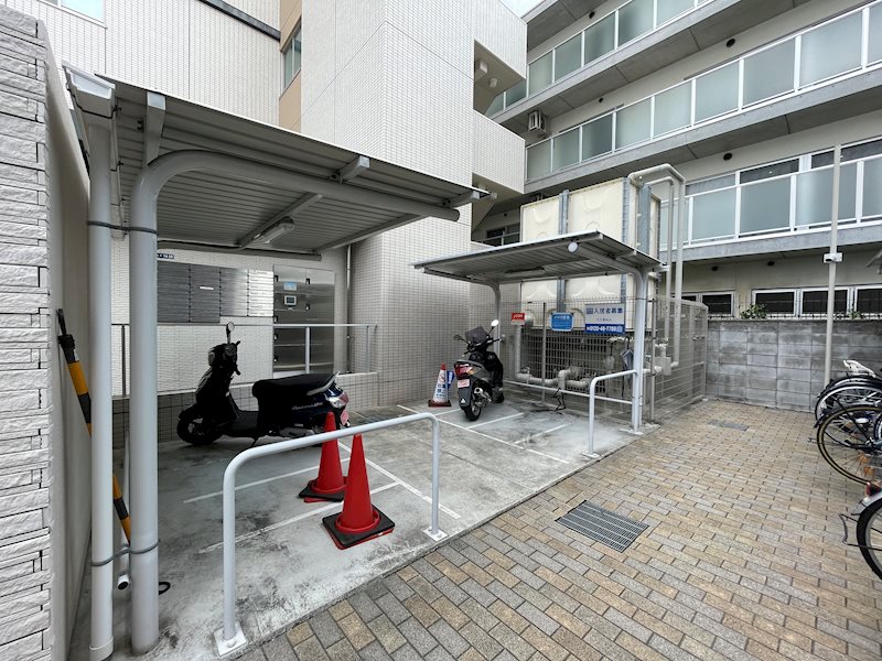 Shamrock・N バイク置き場