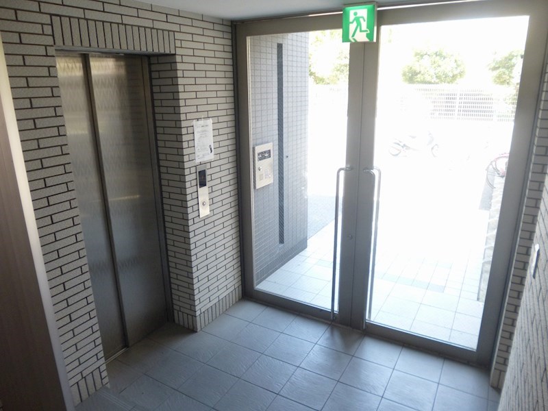 G.クレセント エントランス