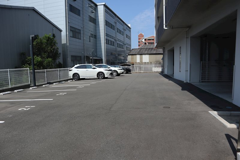 M.Rレジデンス博多 駐車場