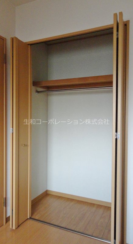 アルブル新石切 洋室のクローゼット