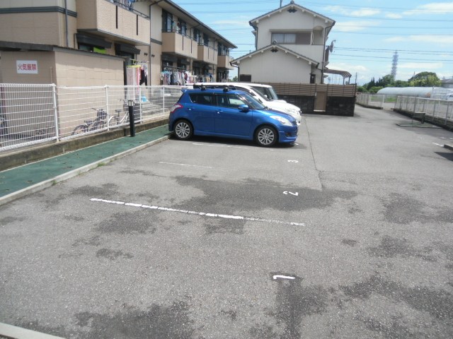 クローバー 駐車場