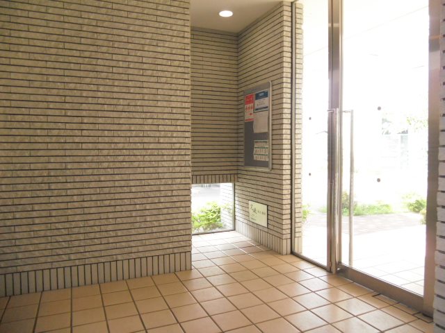 ヴィラージュウィン 共用部写真（駐車場）