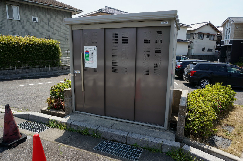 シャリテ高橋川 ゴミ置き場