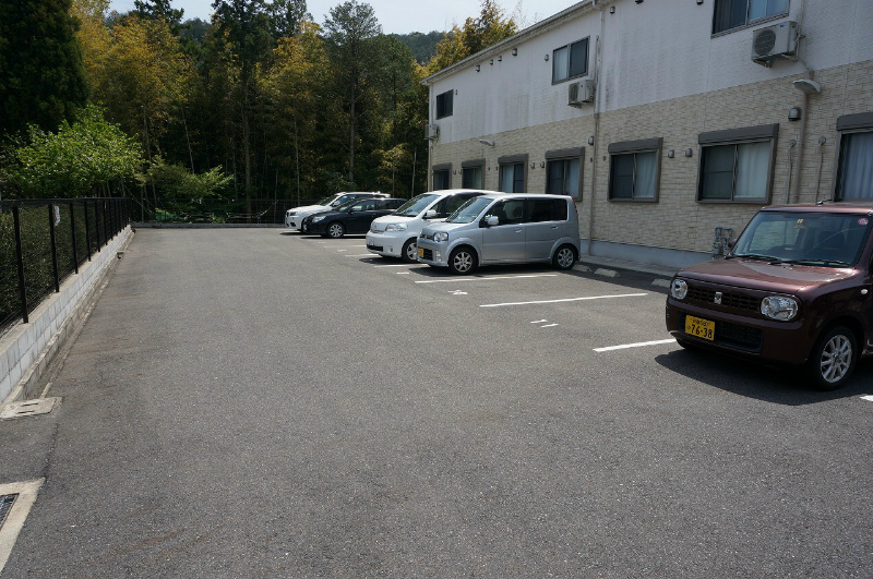 グランドゥール楓 駐車場