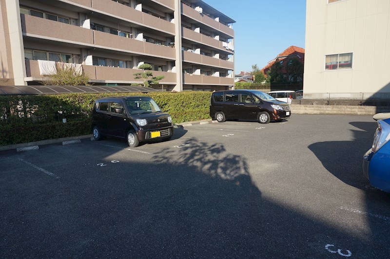 バウムドルフ 駐車場