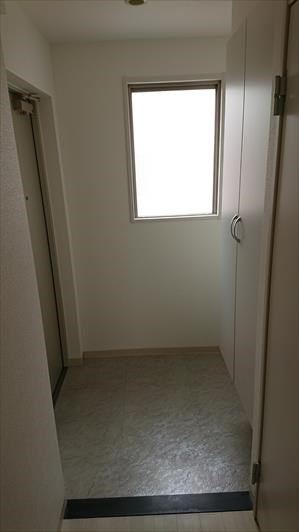 カノン甲南山手 広い玄関が特徴です。
