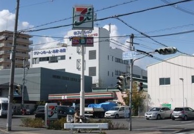 アクシス コンビ二：ｾﾌﾞﾝｲﾚﾌﾞﾝ 尼崎水堂町2丁目店　379m