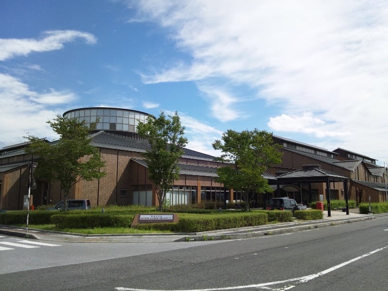 Estudio24(エストゥディオ24) 図書館：能登川図書館　1016m