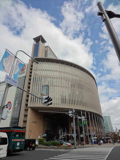 ヘスティア神戸 ショッピング施設：神戸国際会館　347m