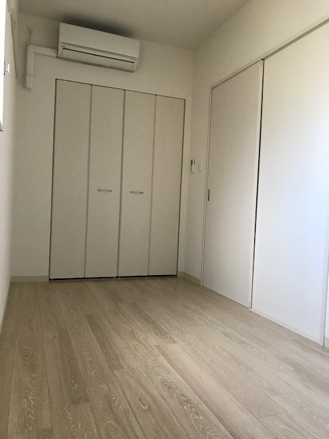 グランシャトー新在家 収納抜群の寝室