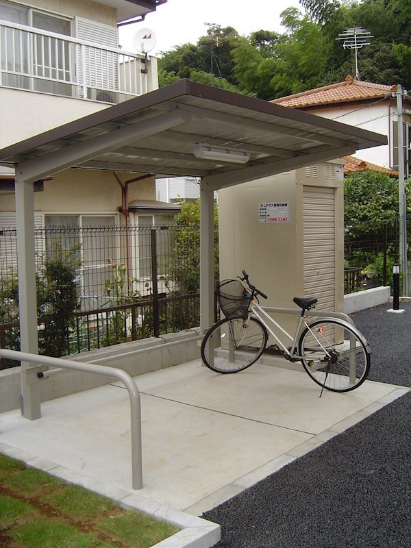 サンシャトレ 駐輪場