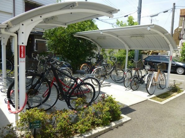アクシス 駐輪場