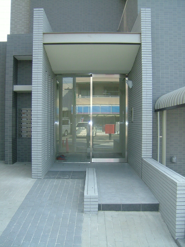 Ｆコスモ新検見川（エフコスモ新検見川） エントランス