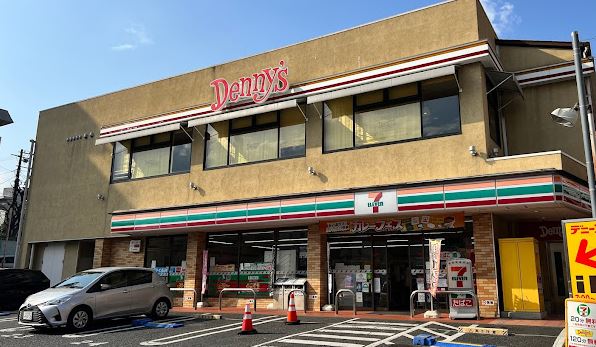 ロイヤルプレイス西荻窪 コンビ二：ｾﾌﾞﾝｲﾚﾌﾞﾝ 西荻北5丁目店　222m