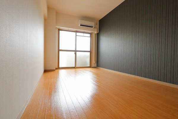 ピュア24 東向きのお部屋なので朝の光が差込みます。