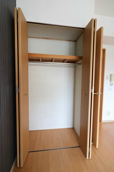 ピュア24 洋室のクローゼット収納です。