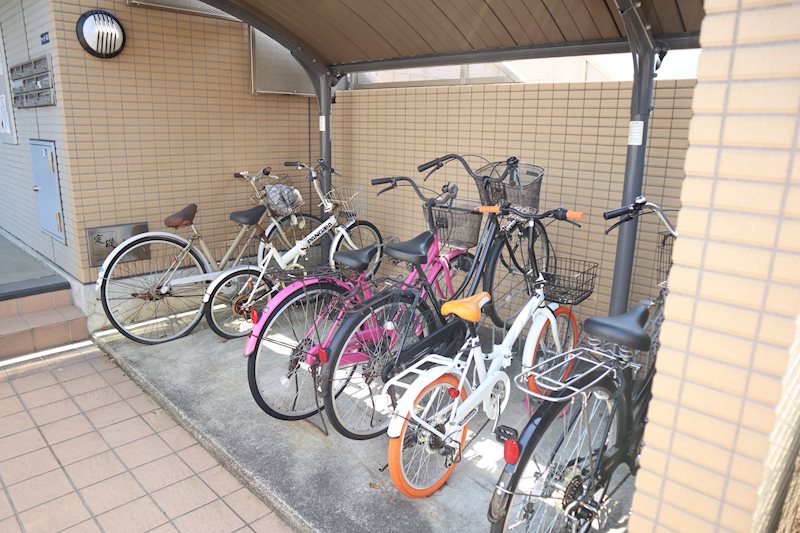 マガミマンション 駐輪場