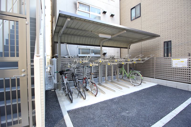 メゾン明神下 駐輪場