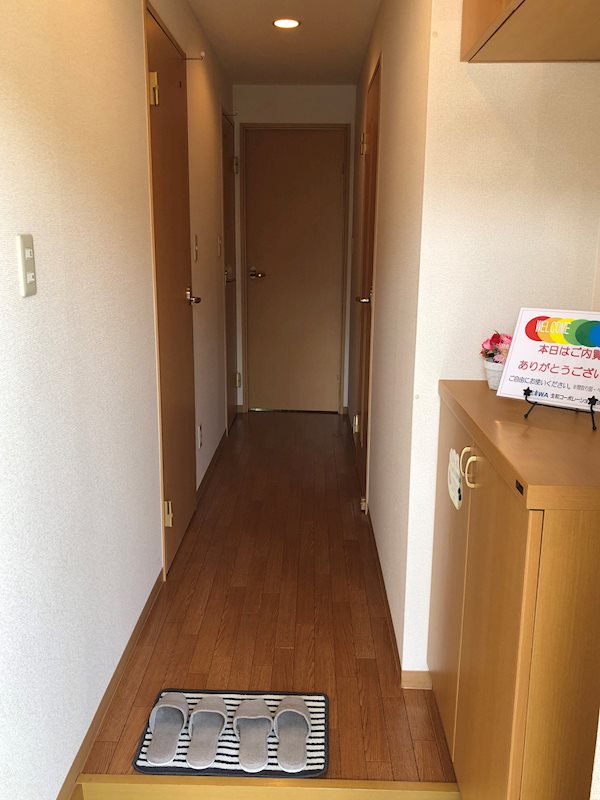グリーンコート洛北 玄関にはセパレートタイプのシューズボックスがあります。
