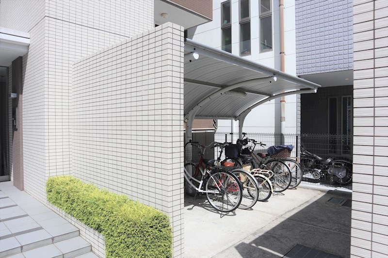 プレーヌうりわり 駐輪場