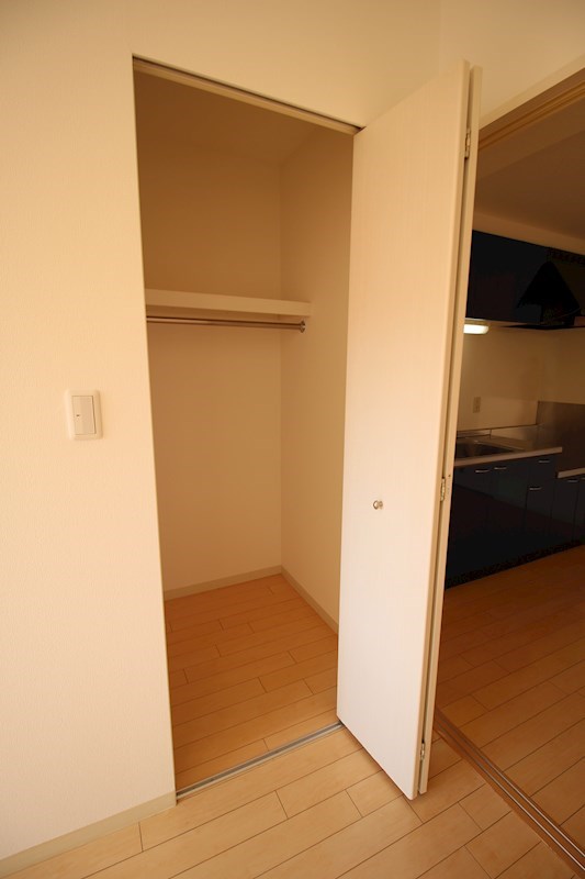 カーサベージュⅠ ウォークインクローゼットで荷物の多い方にも◎