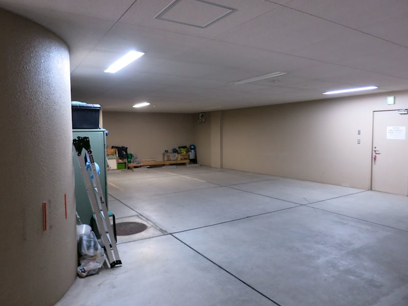 フレンズ・KI 駐車場