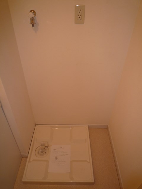 ツインクルシャトーA 同仕様写真（リビング）
