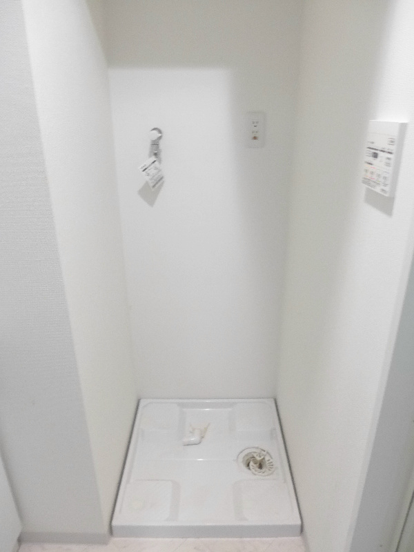 クローネ住吉 現地写真（玄関）