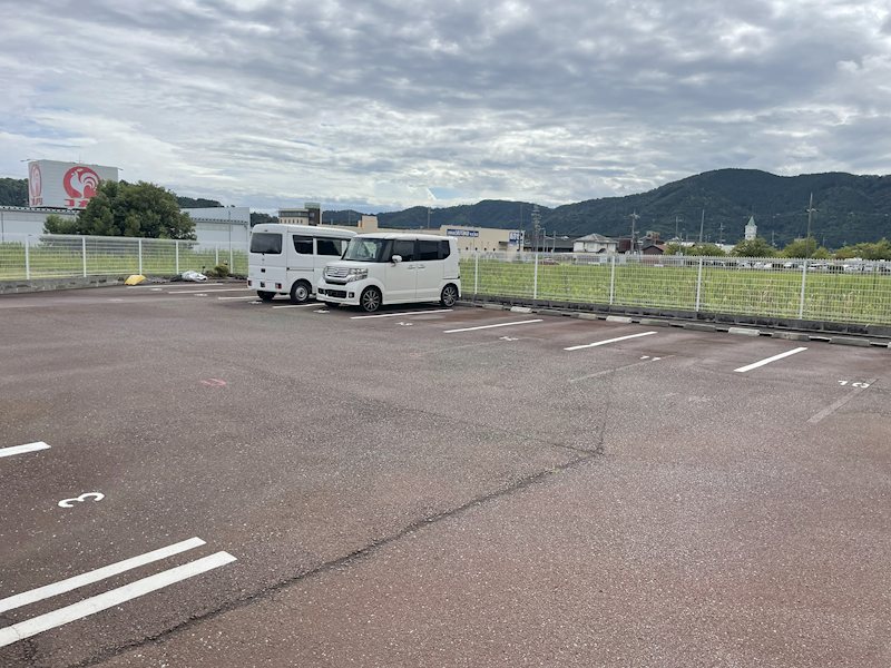リマーレR 駐車場