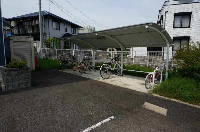 カサベルデ弐番館 駐輪場