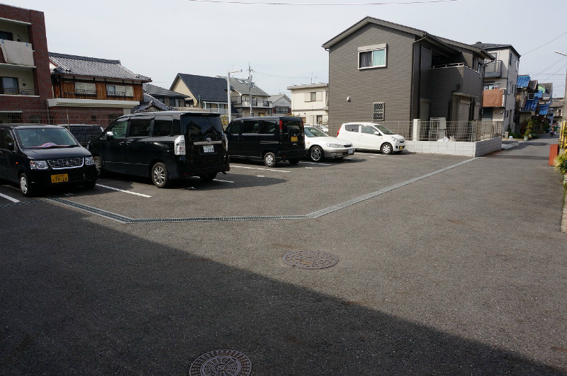 メゾン野村 駐車場