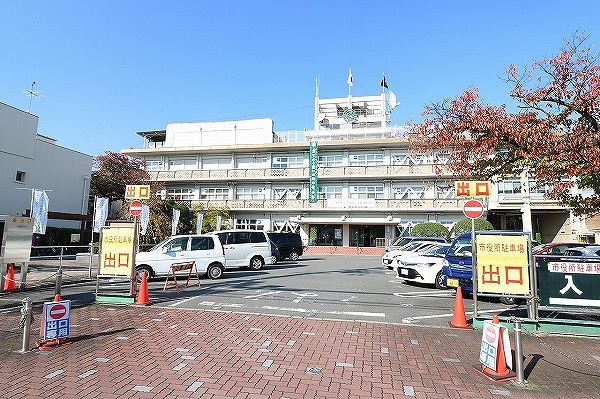 ルシアン西山天王山 役所：長岡京市役所　1668m　近隣