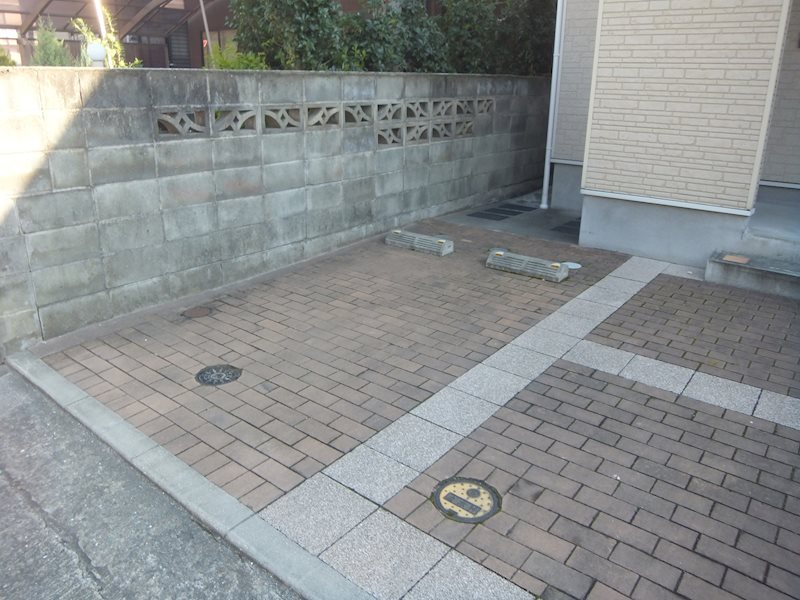 プラムワーフ 駐車場