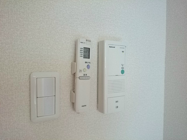 ヴェルキューブ石雲 室内からはインターホンで対応できます。