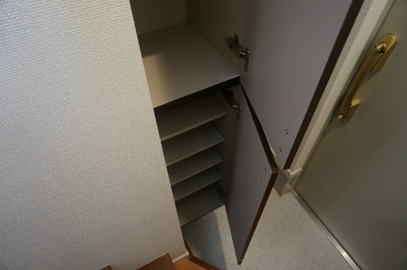 エスポアールコート(滋賀) 下駄箱開けた状態