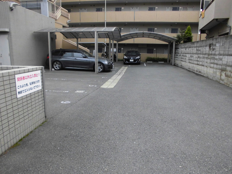 カーサ リーヴァ 駐車場