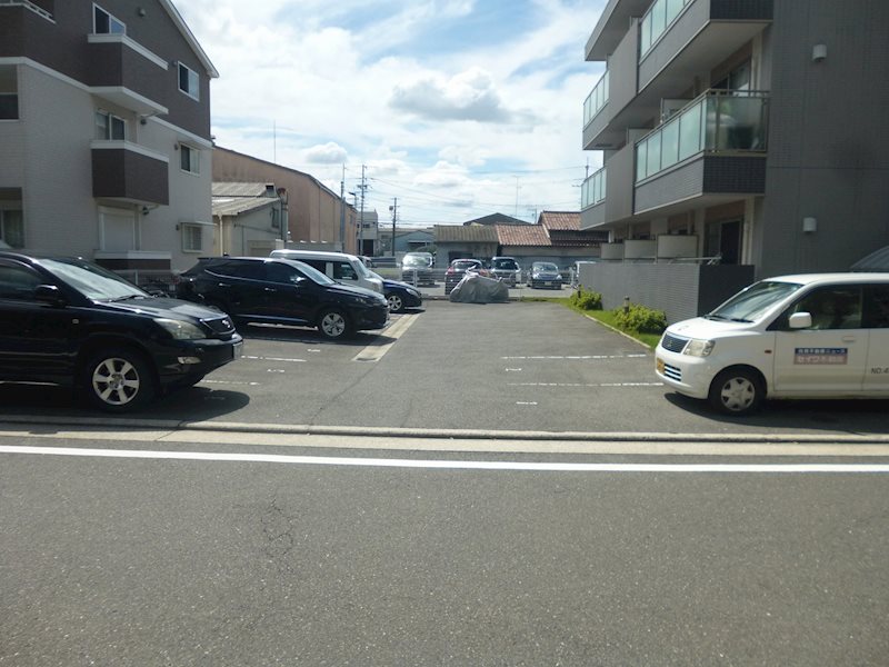 ディライト 駐車場