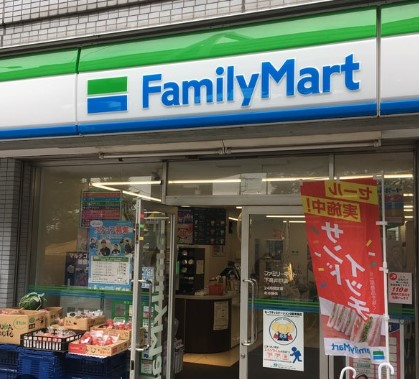 クオーレ エフ コンビ二：ﾌｧﾐﾘｰﾏｰﾄ 下高井戸店　55m